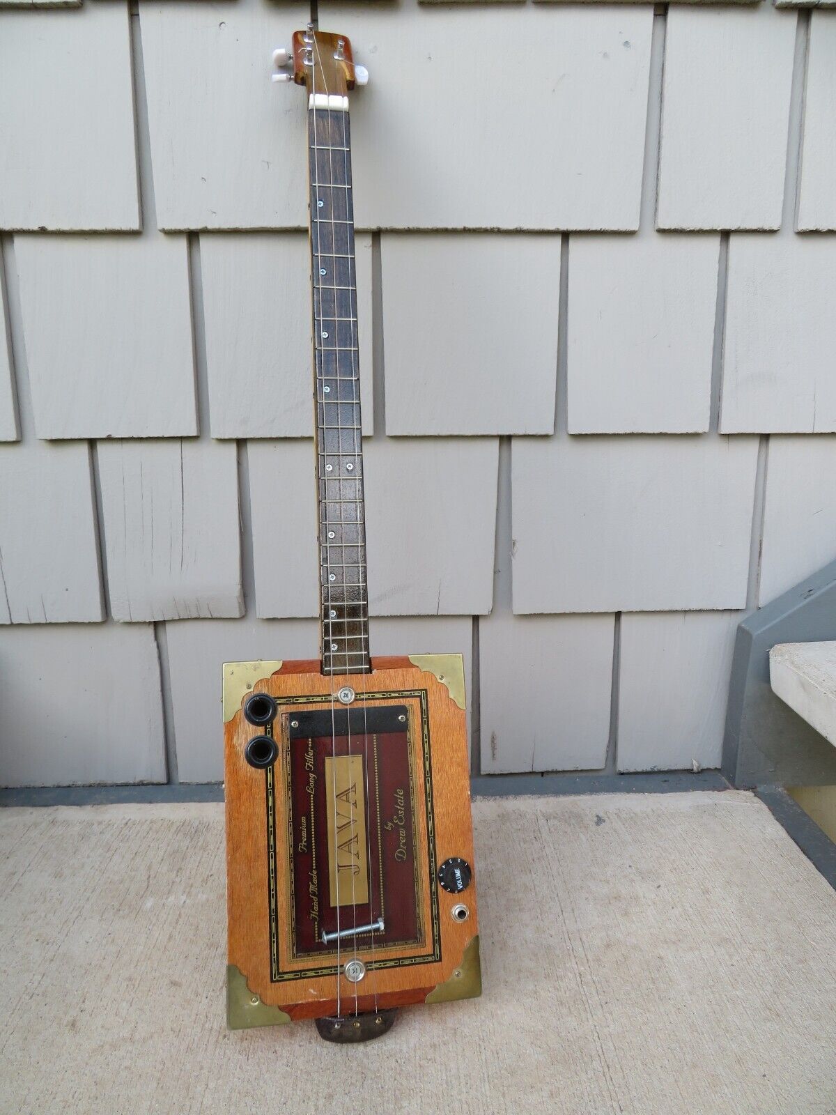 3 String Box Guitar "java" Electric And Acoustic